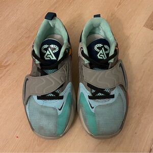 Nike Freak 4 SE Basketball Shoes